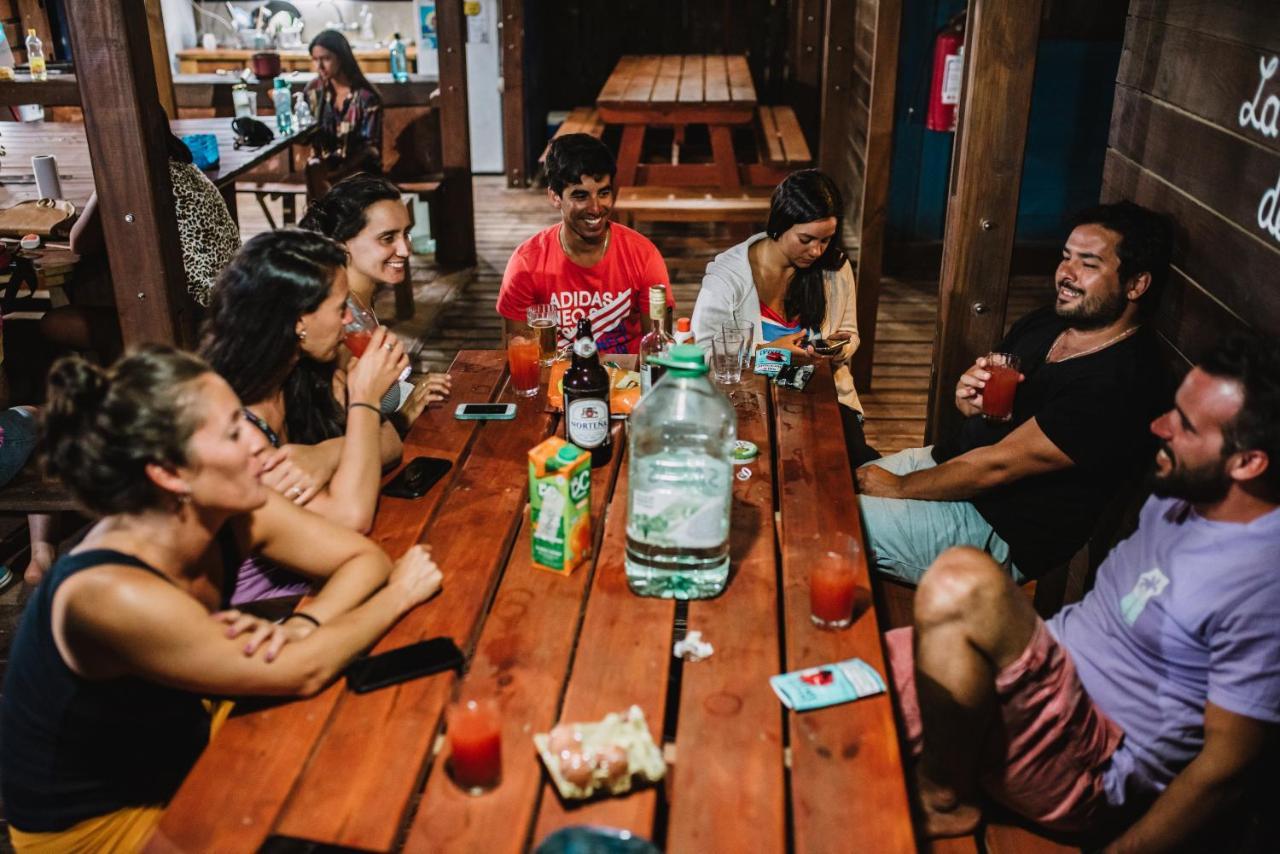 Mar De Fondo Hostel Punta Del Diablo Exteriör bild