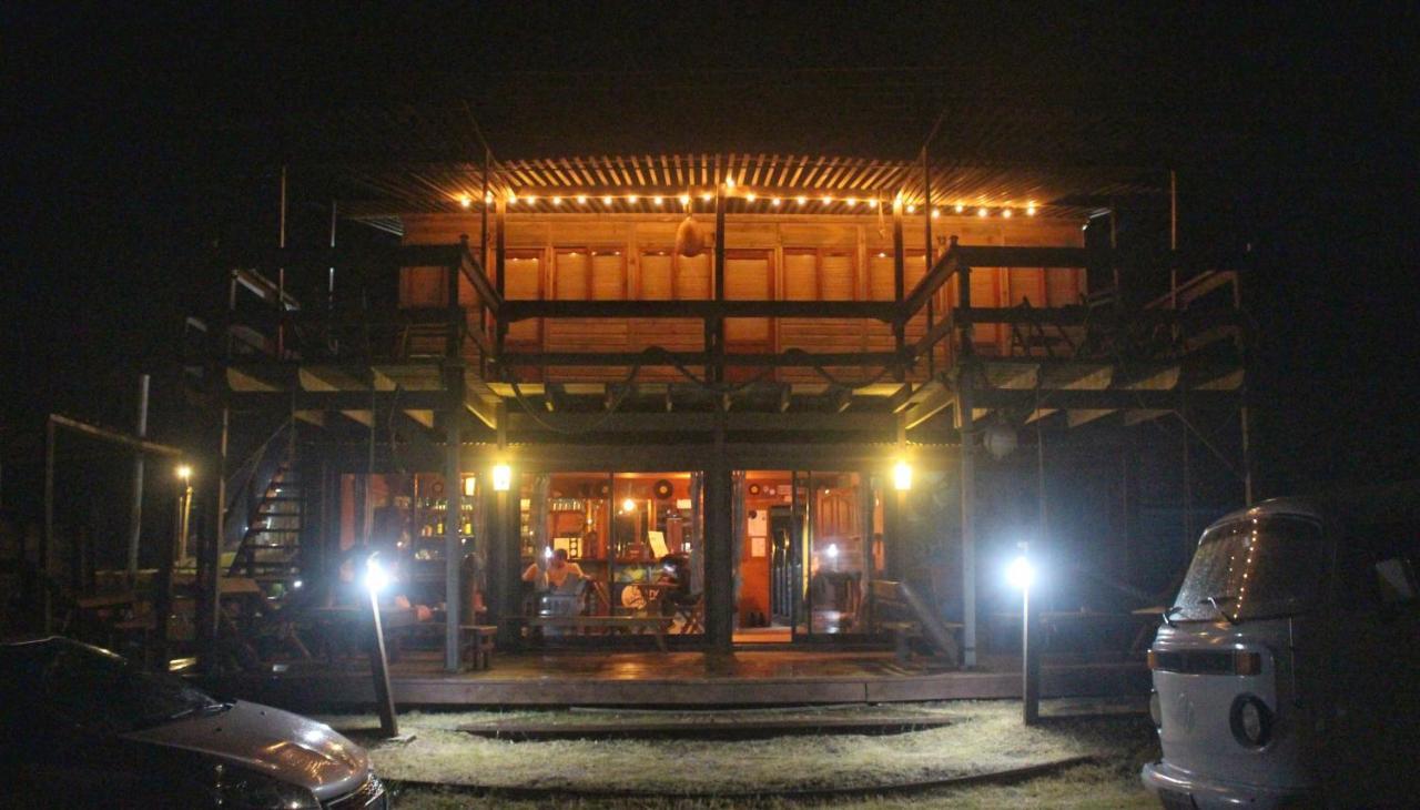 Mar De Fondo Hostel Punta Del Diablo Exteriör bild